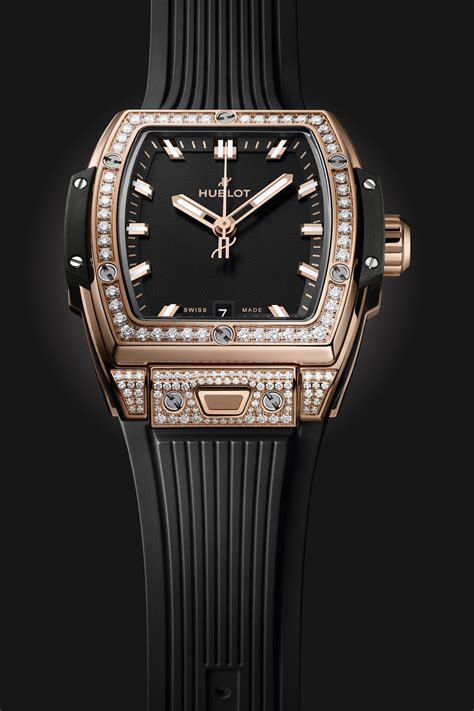 Spirit of Big Bang King Gold Pavé 39 mm 